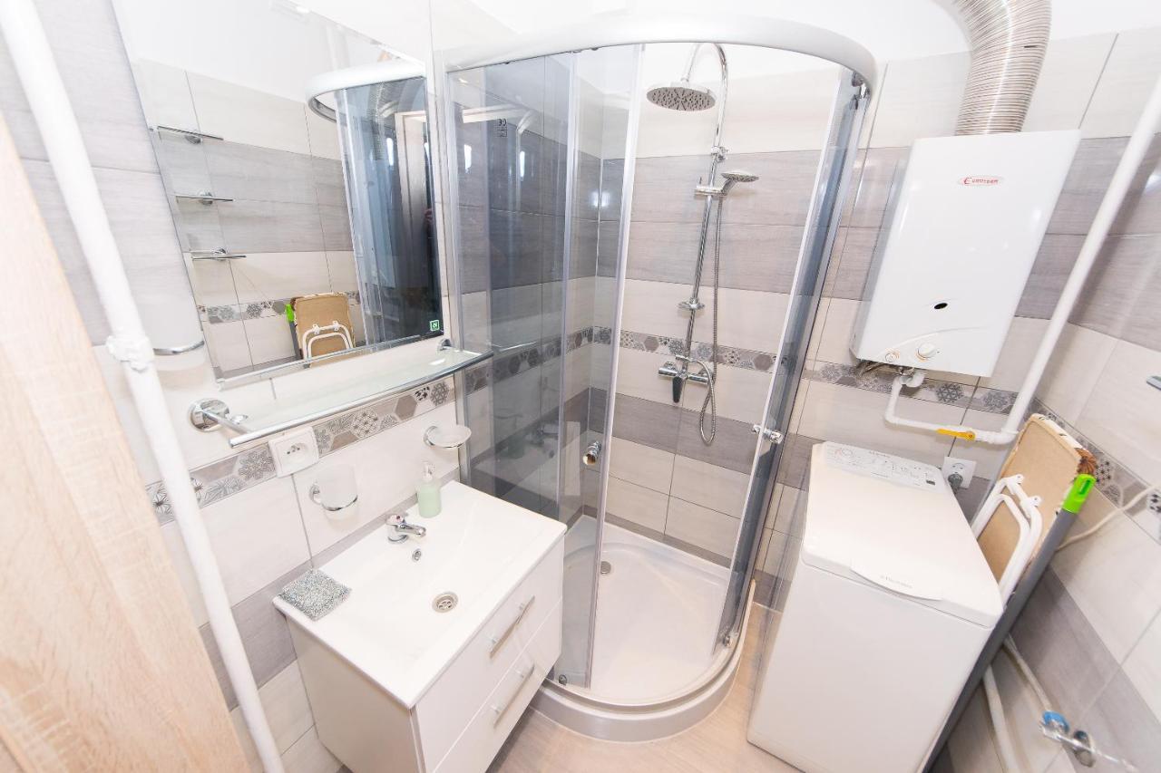 3-Bedroom Flat In City Center P4You Pl Cracóvia Exterior foto